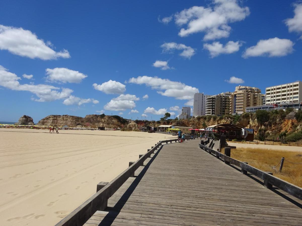 Apartamento T1 Com Piscina E Vista Mar - Praia Da Rocha פורטימאו מראה חיצוני תמונה